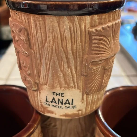 Tiki ceramic mugs vintage set of 4. Some small chips